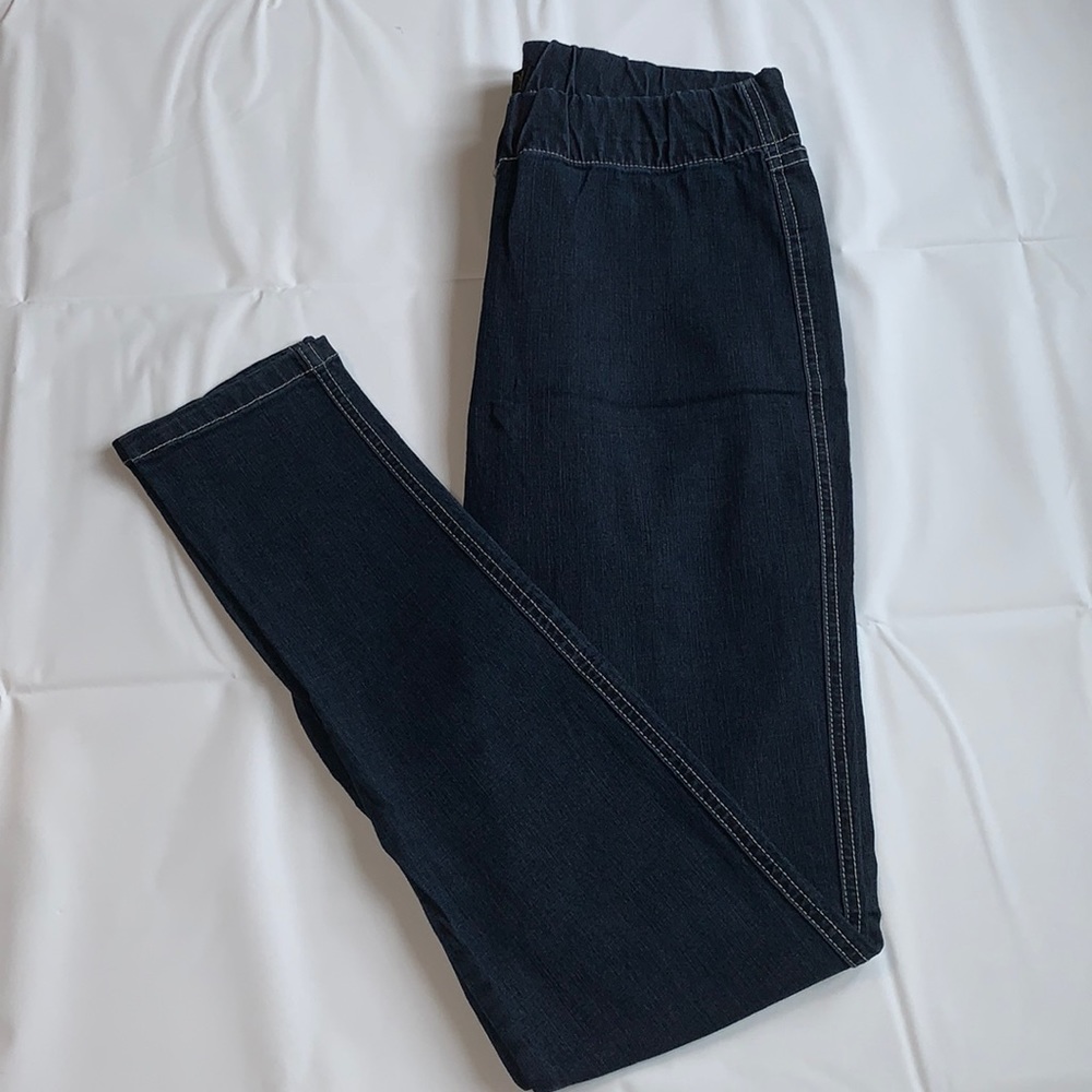 27” 2010- 2013 NWOT Jeggings Forever 21 Denim
